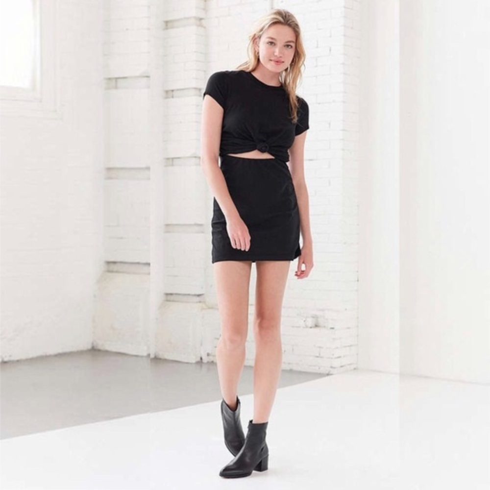 URBAN OUTFITTERS SILENCE + NOISE KNOTTED DRESS